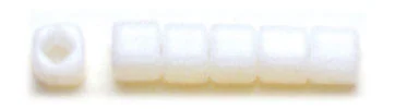 トーホービーズ 四角ビーズ（3mm） 外径約3mm カラーNo.41
