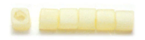 トーホービーズ 四角ビーズ（4mm） 外径約4mm カラーNo.142F